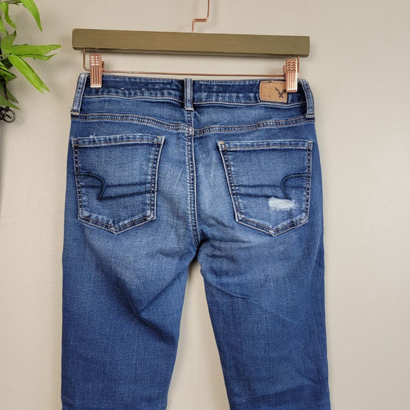 American Eagle Jegging Medium Wash Skinny Low Rise Distressed Denim AE 4 Jeans - Picture 10 of 12